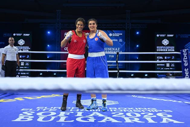 2026 European Boxing Championships SOFIA, BULGARIA - SEPTEMBER 25: Busenaz Surmeneli (R) of Turkiye celebrates following her win against Chantelle Reid (L) of United Kingdom during the Elite Women s 70kg Final at the 2026 European Elite Boxing Championships at Asics Arena Sports Hall in Sofia, Bulgaria, on September 25, 2026. Artur Widak Anadolu Sofia Bulgaria. Editorial use only. Please get in touch for any other usage.  Copyright: x2026xAnadoluxArturxWidakx