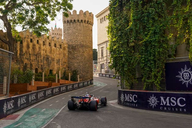 FORMULA 1 AZERBAIJAN GRAND PRIX 2026 Charles Leclerc (MON) 16 Ferrari qualifying during the Formula 1 Qatar Airways Azerbaijan Grand Prix 2026, Round 15 of the 2026 Formula 1 World Championship, WM, Weltmeisterschaft from 24th - 26th September 2026 at the Baku City Circuit, Baku, Azerbaijan. Credit: Robbie Hoad Every Second Media Editorial use only. All images are copyright Every Second Media Limited. No images may be reproduced without prior permission. Copyright: xIMAGO EveryxSecondxMediax ESM-2183-0384 RobbiexHoadx xEveryxSecondxMediax