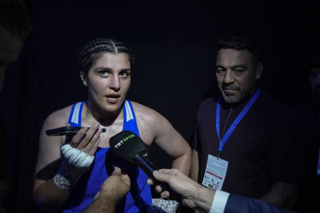 Turkish President Erdogan congratulates European boxing champion Busenaz Surmeneli SOFIA, BULGARIA - SEPTEMBER 25: Turkish President Recep Tayyip Erdogan congratulates national boxer Busenaz Surmeneli after she wins a gold medal at the 2026 European Boxing Championships. Surmeneli thanks President Erdogan for his congratulations, in Sofia, Bulgaria, on September 25, 2026. Osmancan Gurdogan Anadolu Sofia Bulgaria. Editorial use only. Please get in touch for any other usage.  Copyright: x2026xAnadoluxOsmancanxGurdoganx