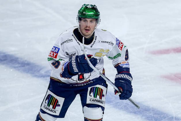 25.09.2026, Eishockey, DEL, Kölner Haie - Eisbären Berlin, 3.Spieltag, Saison 2026 27, Lanxess-Arena Köln: Torjubel nach dem Tor zum 1:0 durch Torschütze Ty Ronning (Eisbären Berlin 09) Nordrhein-Westfalen Deutschland