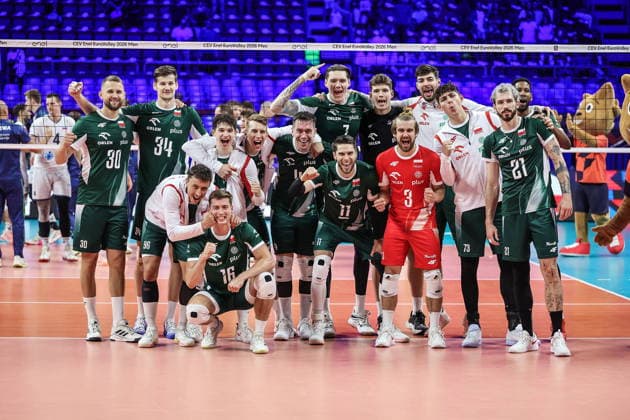 25.09.2026 MEDIOLAN WLOCHY ( MILAN ITALIA ) UNIPOL FORUM SIATKOWKA MEZCZYZN MISTRZOSTWA EUROPY W SIATKOWCE 1 2 FINALU RUNDA FINALOWA ( CEV EUROVOLLEY 2026 MEN FINAL ROUND SEMI FINAL MATCHES MEN S VOLLEYBALL GAME POLAND - SLOVENIA ) MECZ POLSKA - SLOWENIA NZ. RADOSC ZWYCOIESTWO AWANS. OD LEWEJ BARTLOMIEJ BALADZ SZYMON JAKUBISZAK , JAN FIRLEJ MAKSYMILIAN GRANIECZNY ARTUR SZALPUK MARCIN KOMENDA ALEKSANDER SLIWKA , JAKUB POPIWCZAK KEWIN SASAK JAKUB NOWAK TOMASZ FORNAL , WILFREDO LEON VENERO FOTO JAKUB PIASECKI CYFRASPORT NEWSPIX.PL --- newspix.pl 