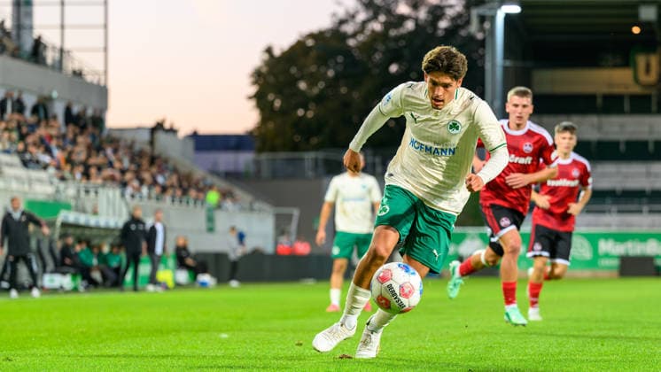 25.09.2026 - Fussball - Saison 2026 2027 - Regionalliga Bayern - 11. Spieltag: SpVgg Greuther Fürth 2 - 1. FC Nürnberg 2 - JoTe - xjoxtex - Alexander Leuthard (30, SpVgg Greuther Fürth II )