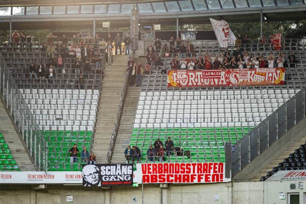 Die Fans von SC Fortuna Koeln im Gaesteblock GER, TSV Havelse vs. SC Fortuna Koeln, Fussball, 3. Liga, 7. Spieltag, Spielzeit 2026 2027, 25.09.2026 DFL Regulations prohibit any use of photographers as image sequences and or quasi-video. GER, TSV Havelse vs. SC Fortuna Koeln, Fussball, 3. Liga, 7. Spieltag, Spielzeit 2026 2027, 25.09.2026 Hannover Copyright: xEibner-Pressefoto JanxRollingerx EP_JSK