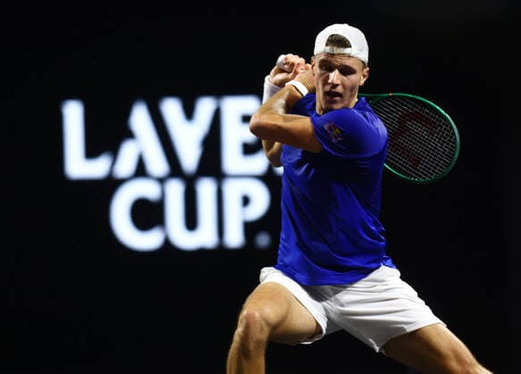 2026 Laver Cup, O2 Arena, London,25 09 2026 Jakub Mensik (CZE) in action during the 2026 Laver Cup against Brandon Nakashima (USA) at the O2 Arena, London London O2 Arena London GBR, UK NEWSPAPERS OUT Copyright: xMarkxGreenwoodx