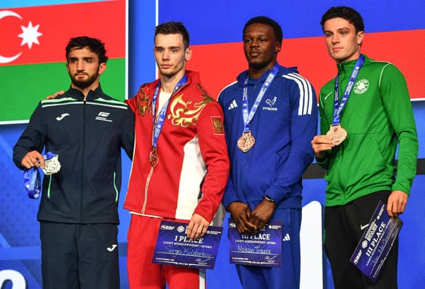 2026 European Boxing Elite Championships, Asics Arena Sports Hall, Sofia, Bulgaria 25 9 2026 Ireland™s Jon McConnell is presented with his gold medal Jon McConnell is presented with his gold medal 25 9 2026  Copyright: xx VD5_0712