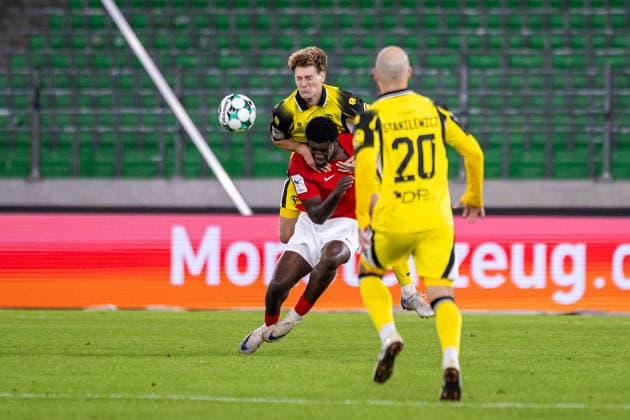 (L-R) Seymour Fuenger (SC Fortuna Koeln, 05) im Zweikampf mit Kwasi Okyere Wriedt (TSV Havelse, 11), Adrian Stanilewicz (SC Fortuna Koeln, 20) GER, TSV Havelse vs. SC Fortuna Koeln, Fussball, 3. Liga, 7. Spieltag, Spielzeit 2026 2027, 25.09.2026 DFL Regulations prohibit any use of photographers as image sequences and or quasi-video. GER, TSV Havelse vs. SC Fortuna Koeln, Fussball, 3. Liga, 7. Spieltag, Spielzeit 2026 2027, 25.09.2026 Hannover Copyright: xEibner-Pressefoto JanxRollingerx EP_JSK