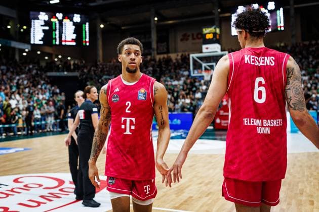 Alijah Comithier (Telekom Baskets Bonn) und 6 , Trauer, enttaeuscht, Emotionen Vet Concept Gladiators Trier vs Telekom Baskets Bonn, Basketball, easyCredit BBL, 2. Spieltag, Saison 2026 2027, 25.09.2026 Vet Concept Gladiators Trier vs Telekom Baskets Bonn, Basketball, easyCredit BBL, 2. Spieltag, Saison 2026 2027, 25.09.2026 Copyright: xEibnerxPressefotox EP_ANS