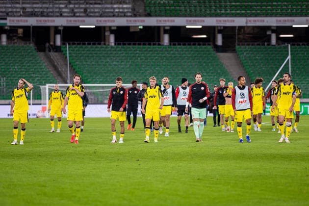 Die Spieler von SC Fortuna Koeln jubeln nach dem 1:3 Sieg GER, TSV Havelse vs. SC Fortuna Koeln, Fussball, 3. Liga, 7. Spieltag, Spielzeit 2026 2027, 25.09.2026 DFL Regulations prohibit any use of photographers as image sequences and or quasi-video. GER, TSV Havelse vs. SC Fortuna Koeln, Fussball, 3. Liga, 7. Spieltag, Spielzeit 2026 2027, 25.09.2026 Hannover Copyright: xEibner-Pressefoto JanxRollingerx EP_JSK