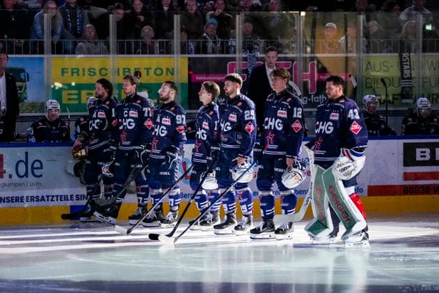 Starting Six Towerstars, GER, Ravensburg Towerstars vs. Duesseldorfer EG, Eishockey, DEL2 Hauptrunde, 3. Spieltag, Spielzeit 2026 2027, 25.09.2026 GER, Ravensburg Towerstars vs. Duesseldorfer EG, Eishockey, DEL2 Hauptrunde, 3. Spieltag, Spielzeit 2026 2027, 25.09.2026 Ravensburg Copyright: xEibner-Pressefoto MaximilianxRistx EP_MRT