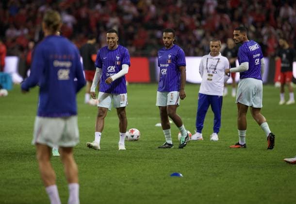 Turkiye v France - UEFA Nations League KOCAELI, TURKIYE - SEPTEMBER 25: France national team, Nationalteam players take to the pitch to warm up ahead of the UEFA Nations League A League Group 1 match between Turkiye and France at Kocaeli Stadium in Kocaeli, Turkiye, on September 25, 2026. Tahir Turan Eroglu Anadolu Kocaeli Turkey. Editorial use only. Please get in touch for any other usage.  Copyright: x2026xAnadoluxTahirxTuranxEroglux