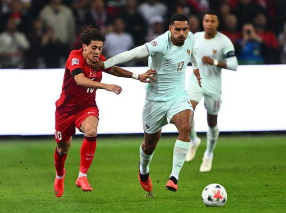 Turkiye v France - UEFA Nations League KOCAELI, TURKIYE - SEPTEMBER 25: Turkiye national team, Nationalteam player Arda Guler (10) competes with France national team player Maxence Lacroix (17) during the UEFA Nations League A League Group 1 match between Turkiye and France at Kocaeli Stadium in Kocaeli, Turkiye, on September 25, 2026. Oguz Yeter Anadolu Kocaeli Turkey. Editorial use only. Please get in touch for any other usage.  Copyright: x2026xAnadoluxOguzxYeterx