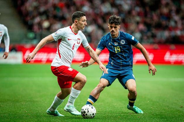 2026.09.25 Warszawa Pilka nozna, UEFA, Liga Narodow, Polska - Bosnia i Hercegowina N z Bartosz Slisz Kerim Alajbegovic Foto Mateusz Porzucek PressFocus 2026.09.25 Warszawa UEFA Nations League Group Stage, Poland - Bosnia and Herzegovina Polska - Bosnia i Hercegowina Bartosz Slisz Kerim Alajbegovic Credit: Mateusz Porzucek PressFocus NEWSPIX.PL --- newspix.pl 