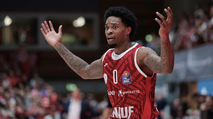 Im Bild: Verwunderung bei Eddie Colbert III (Wuerzburg Baskets, 0) 25.09.2026, Fitness First Wuerzburg Baskets vs. EWE Baskets Oldenburg, easyCredit BBL, 2. Spieltag, Deutschland, 97072, tectake-Arena Wuerzburg, Copyright: HMBxMedia xJulienxBecker