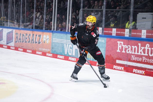 Linus Froeberg (Loewen Frankfurt, 71) GER, Loewen Frankfurt vs. Nuernberg Ice Tigers, Eishockey, Penny DEL, 3. Spieltag, Saison 2026 2027, 25.09.2026 Eibner-Pressefoto Attila Ziga GER, Loewen Frankfurt vs. Nuernberg Ice Tigers, Eishockey, Penny DEL, 3. Spieltag, Saison 2026 2027, 25.09.2026 Frankfurt Copyright: xEibner-Pressefotox EP_AZA