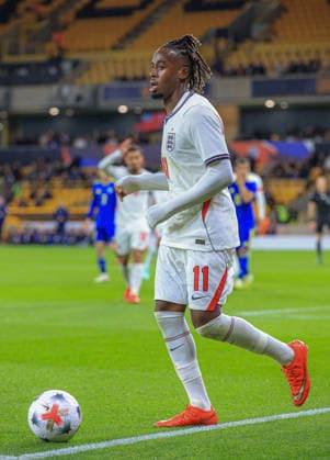 England Under 21 v Kazakhstan Under 21 UEFA EURO, EM, Europameisterschaft,Fussball U21, U 21 2027 Qualifiers Jamie Gittens of England Under 21 in possession during the UEFA Euro U21 2027 Qualifiers match at Molineux, Wolverhampton 25 09 2026 UK Newspapers OUT Copyright: xBenxCookx FIL-23997-0006