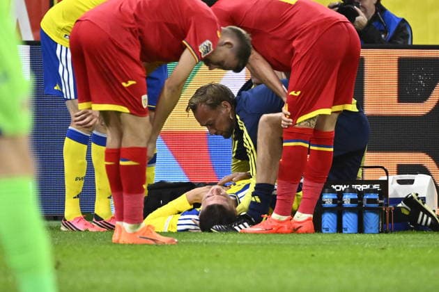 STOCKHOLM, SWEDEN 20260925 Sweden s Emil Holm injured during Friday s Nations League soccer match between Sweden and Romania at Strawberry Arena. STOCKHOLM SWEDEN x10090x