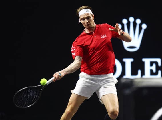 2026 Laver Cup, O2 Arena, London,25 09 2026 Alexander Bublik in action for Team World during his match against Rapael Jodar (ESP) in the 2026 Laver Cup at the O2 Arena in London London O2 Arena London GBR, UK NEWSPAPERS OUT Copyright: xMarkxGreenwoodx