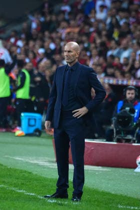 KOCAELI , TURKEY , SEPTEMBER 25 : Coach Zinedine Zidane of France during the UEFA Nations A League Group 1 match between Turkey and France at Kocaeli Turca Stadium on September 25, 2026 , in Kocaeli Turkey . ( Photo by Seskimphoto ) Kocaeli TURKEY Kocaeli TURKEY Copyright: xSeskimphotox Turkiye-France-2509 (168)
