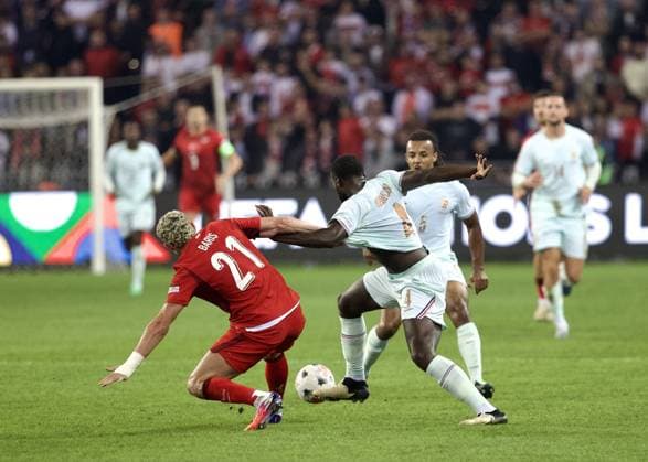 Turkiye v France - UEFA Nations League KOCAELI, TURKIYE - SEPTEMBER 25: Baris Alper Yilmaz (L) of Turkiye competes against Dayot Upamecano of France during the UEFA Nations League A Group 1 match between Turkiye and France at Kocaeli Stadium in Kocaeli, Turkiye, on September 25, 2026. Tahir Turan Eroglu Anadolu Kocaeli Turkey. Editorial use only. Please get in touch for any other usage.  Copyright: x2026xAnadoluxTahirxTuranxEroglux