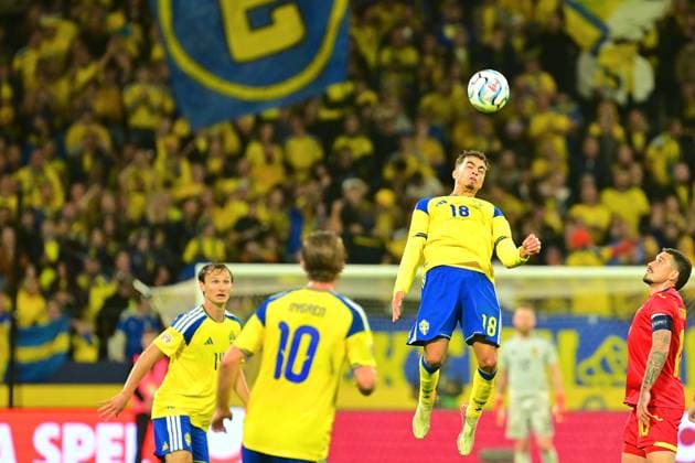 Strawberry Arena SOLNA, SWEDEN - SEPTEMBER 25: Yasin Ayari of Sweden with a header in the EUFA Nations League match between Sweden and Romania at Strawberry Arena on September 25, 2026 in Solna, Sweden. (Peter Sonander SPP) Copyright: xx spp-en-PeSo-20260925_SPP_PeterSonander_0404