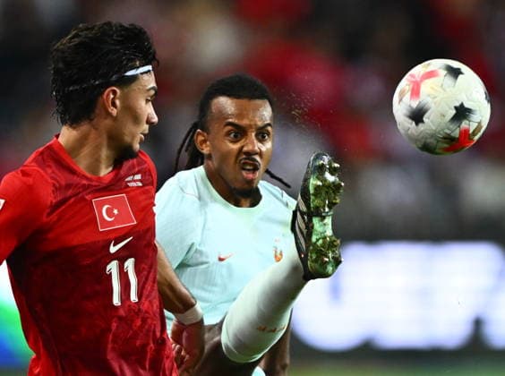 Turkiye v France - UEFA Nations League KOCAELI, TURKIYE - SEPTEMBER 25: Jules Kounde (5) of France in action against Can Uzun (11) of Turkiye during the UEFA Nations League A League Group 1 match between Turkiye and France at Kocaeli Stadium in Kocaeli, Turkiye, on September 25, 2026. Oguz Yeter Anadolu Kocaeli Turkey. Editorial use only. Please get in touch for any other usage.  Copyright: x2026xAnadoluxOguzxYeterx