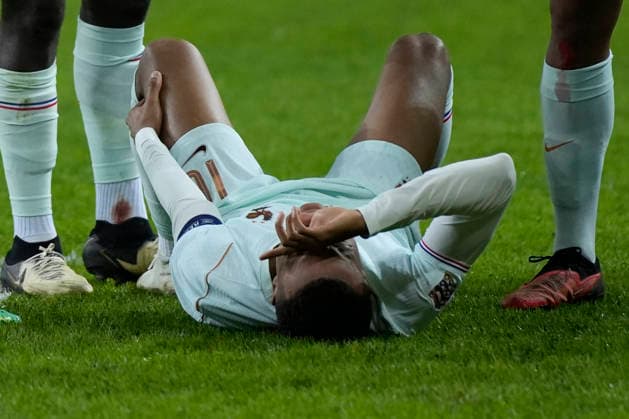 September 25, 2026, Kocaeli, Kocaeli, Turkey: Kylian Mbappe (C) of France celebrates after scoring his team s first goal and left the game due to injury during the UEFA Nations League 2026 27 group phase match between Turkey and France at Kocaeli Stadium in Kocaeli, Turkey, on September 25, 2026. Turkey V France - UEFA Nations League 2026 27 Group A1 MD1  - ZUMAu194 0867871912st Copyright: xTolgaxUluturkx