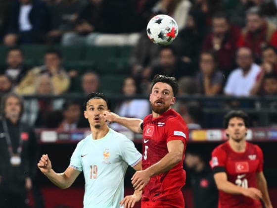 Turkiye v France - UEFA Nations League KOCAELI, TURKIYE - SEPTEMBER 25: Salih Ozcan (5) of Turkiye in action against Esteban Lepaul (19) France of during the UEFA Nations League A Group 1 match between Turkiye and France at Kocaeli Stadium in Kocaeli, Turkiye, on September 25, 2026. Oguz Yeter Anadolu Kocaeli Turkey. Editorial use only. Please get in touch for any other usage.  Copyright: x2026xAnadoluxOguzxYeterx