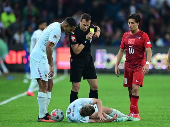 Turkiye v France - UEFA Nations League KOCAELI, TURKIYE - SEPTEMBER 25: Arda Guler (10) receives a yellow card after a position during the UEFA Nations League A Group 1 match between Turkiye and France at Kocaeli Stadium in Kocaeli, Turkiye, on September 25, 2026. Abdulhamid Hosbas Anadolu Kocaeli Turkey. Editorial use only. Please get in touch for any other usage.  Copyright: x2026xAnadoluxAbdulhamidxHosbasx