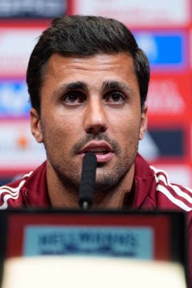 September 25, 2026, London, London, England: Rodri Hernandez of Spain attends a press conference, PK, Pressekonferenz ahead of the UEFA Nations League 2026 27 match against England at Wembley Stadium on September 25, 2026, in London, England. Rodri Hernandez Press Conference - UEFA Nations League 2026 27  - ZUMAa181 20260925_zaa_a181_099 Copyright: xDennisxAgyemanx