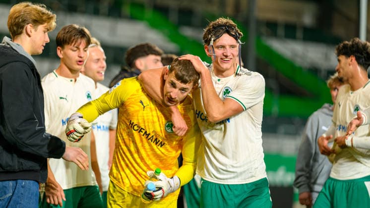25.09.2026 - Fussball - Saison 2026 2027 - Regionalliga Bayern - 11. Spieltag: SpVgg Greuther Fürth 2 - 1. FC Nürnberg 2 - JoTe - xjoxtex - Nick Guttenberger (12, SpVgg Greuther Fürth II ) Jakob Engel (35, SpVgg Greuther Fürth II )