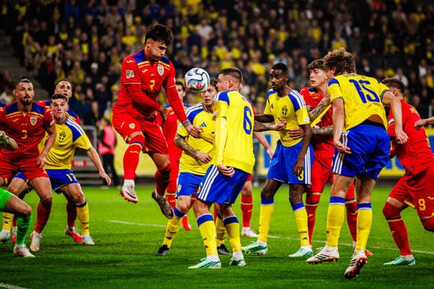 260925 of Romania Andrei Ratiu and Benjamin Nygren of Sweden during the Nations League football match between Sweden and Romania on September 25, 2026 in Stockholm. Photo: Kenta Jönsson BILDBYRAN COP 210 JM0854 bbeng fotboll football soccer fotball nations league uefa nations league sverige sweden sverige a rumänien romania Copyright: KENTAxJÖNSSON BB260925KJ120