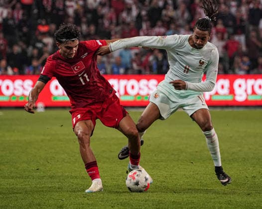 Turkiye v France - UEFA Nations League KOCAELI, TURKIYE - SEPTEMBER 25: Turkiye national team, Nationalteam player Can Uzun (L) competes with France national team player Michael Olise (R) during the UEFA Nations League A League Group 1 match between Turkiye and France at Kocaeli Stadium in Kocaeli, Turkiye, on September 25, 2026. Salih Zeki Fazlioglu Anadolu Kocaeli Turkey. Editorial use only. Please get in touch for any other usage.  Copyright: x2026xAnadoluxSalihxZekixFazlioglux