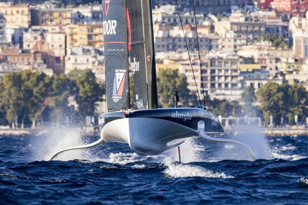 OTHER - Sailing - The Louis Vuitton 38th America s Cup Preliminary Regatta in Naples Photo by IPA ABACAPRESS.COM88973293 - Day 1 of the Louis Vuitton 38th America s Cup Preliminary Regatta in Naples. AC40 foiling one-designs racing across the Gulf of Naples, featuring intense fleet action from all particPhoto by IPA ABACAPRESS.COMting syndicates: Emirates Team New Zealand, Luna Rossa Prada Pirelli, GB1, Cobham-Ultra GB2, Tudor Team Alinghi, and La Roche Posay Racing Team during the Louis Vuitton 38th America s Cup Preliminary Regatta in Naples, a sailing race in Naples, Italy, on September 25, 2026 Napoli Italy  Copyright: xIPAxSport ABACAx