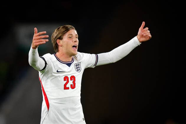 Wolverhampton, England, 25th September 2026. Sydie Peck of England U21, U 21 during the England U21 vs Kazakhstan U21 UEFA European Under-21 Championship Qualifier match at Molineux, Wolverhampton. Picture credit should read: James Baylis Sportimage EDITORIAL USE ONLY. No use with unauthorised audio, video, data, fixture lists, club league logos or live services. Online in-match use limited to 120 images, no video emulation. No use in betting, games or single club league player publications. 140_SPI_JB_U21_ENGLAND_KAZAKHSTAN SPI-5018-0140
