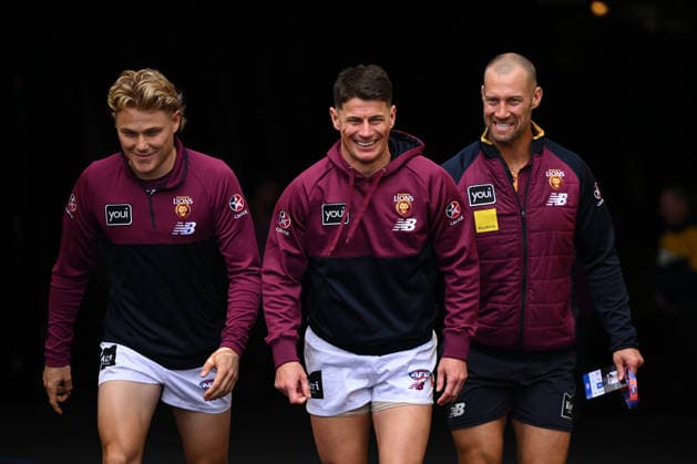 AFL GRAND FINAL, Levi Ashcroft of the Lions (left) and Dayne Zorko of the Lions (centre) walk up the players race ahead of the 2026 AFL Grand Final match between the Brisbane Lions and the Fremantle Dockers at the Melbourne Cricket Ground in Melbourne, Saturday, September 26, 2026. ( NO ARCHIVING, EDITORIAL USE ONLY MELBOURNE VICTORIA Australia  Copyright: xJAMESxROSSx 20260926187828845956