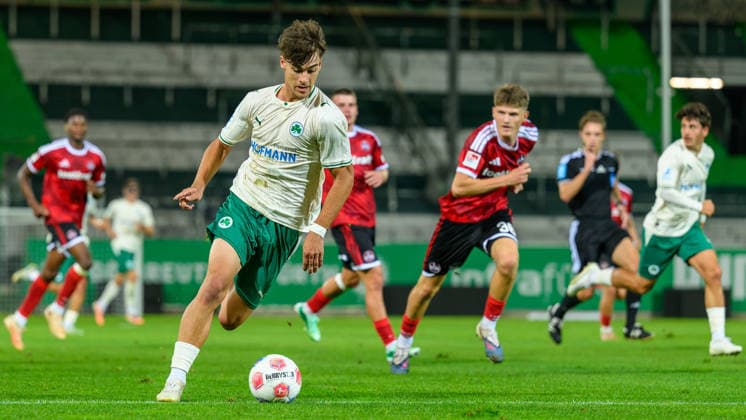 25.09.2026 - Fussball - Saison 2026 2027 - Regionalliga Bayern - 11. Spieltag: SpVgg Greuther Fürth 2 - 1. FC Nürnberg 2 - JoTe - xjoxtex - David Günes (24, SpVgg Greuther Fürth II )