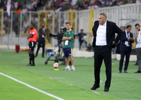 Algeria v Zambia - 2027 Africa Cup Of Nations Qualifiers Algerian coach Ibrahim Hemdani reacts during the match between Algeria and Zambia in the 2027 Africa Cup of Nations qualifiers at Hocine Ait Ahmed Stadium in Tizi Ouzou, Algeria, on September 25, 2026. TIZI ouzou Algeria  Copyright: xAPPx originalFilename:app-notitle260626_nprDX.jpg