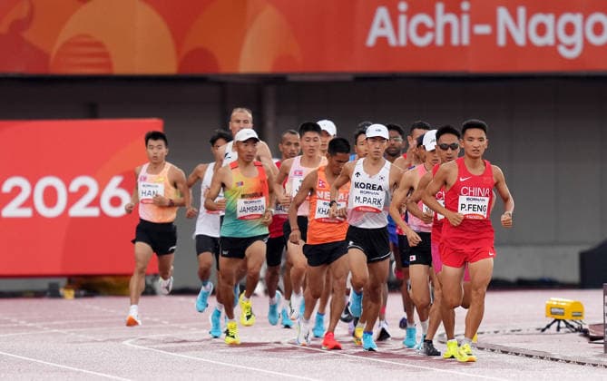 (260926) -- NAGOYA, Sept. 26, 2026 -- Athletes compete during the men s marathon final of Athletics at the 20th Asian Games Aichi-Nagoya 2026 in Nagoya, Japan, Sept. 26, 2026. ) (SP)JAPAN-NAGOYA-ASIAN GAMES-ATHLETICS-MEN S MARATHON LuixSiuxWai