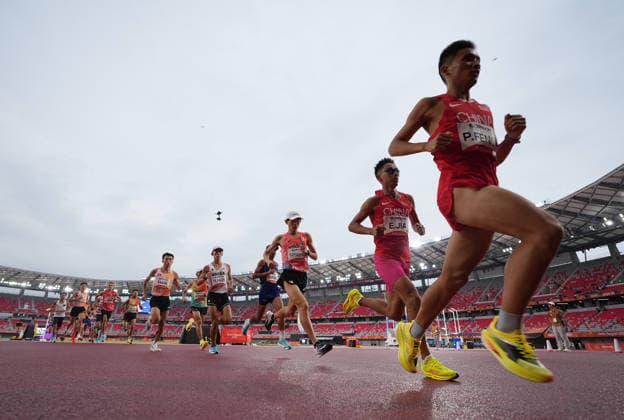 (260926) -- NAGOYA, Sept. 26, 2026 -- Athletes compete during the men s marathon final of Athletics at the 20th Asian Games Aichi-Nagoya 2026 in Nagoya, Japan, Sept. 26, 2026. ) (SP)JAPAN-NAGOYA-ASIAN GAMES-ATHLETICS-MEN S MARATHON LuixSiuxWai
