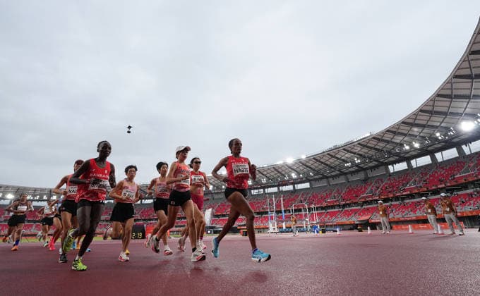 (260926) -- NAGOYA, Sept. 26, 2026 -- Athletes compete during the women s marathon final of Athletics at the 20th Asian Games Aichi-Nagoya 2026 in Nagoya, Japan, Sept. 26, 2026. ) (SP)JAPAN-NAGOYA-ASIAN GAMES-ATHLETICS-WOMEN S MARATHON LuixSiuxWai