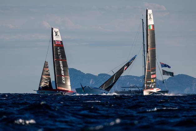 La Roche-Posay Racing Team capsizing as the fleet crosses the line for the start of Race 2 of Day 1. Louis Vuitton 38th America s Cup Preliminary Regatta, Naples, Italy. Friday 25 September 2026. Photo: Georgia Schofield NZ Naples Italy Copyright: xx