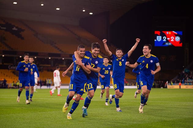 Kazakhstan celebrate with goal scorer Saif Popov as he makes it two two during the UEFA European Under 21 Championship qualifier between England under 21s and Kazakhstan under 21s. (Sean Walsh SPP) Copyright: xSeanxWalshx Sportspressphoto_SPR239734