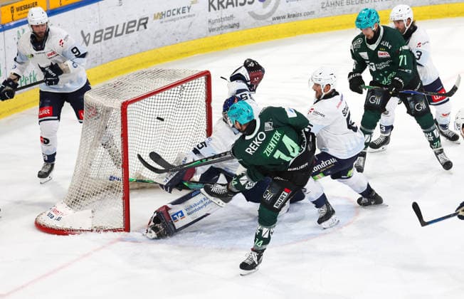 2026.09.25 Deutschland, Bietigheim Eishockey Steelers Bietigheim vs. Blue Devils Weiden, Tor zum 3:1 durch Torschütze Benjamin Zientek (Steelers)
