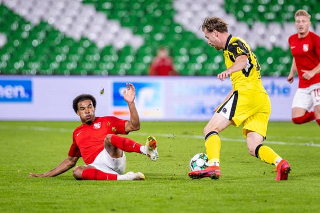 (L-R) Eric Voufack (TSV Havelse, 19), Jannik Mause (SC Fortuna Koeln, 37) GER, TSV Havelse vs. SC Fortuna Koeln, Fussball, 3. Liga, 7. Spieltag, Spielzeit 2026 2027, 25.09.2026 DFL Regulations prohibit any use of photographers as image sequences and or quasi-video. GER, TSV Havelse vs. SC Fortuna Koeln, Fussball, 3. Liga, 7. Spieltag, Spielzeit 2026 2027, 25.09.2026 Hannover Copyright: xEibner-Pressefoto JanxRollingerx EP_JSK