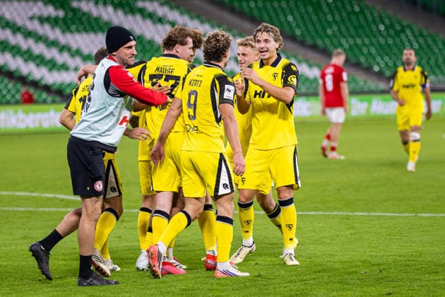 Die Spieler von SC Fortuna Koeln jubeln ueber das Tor zum 1:3 GER, TSV Havelse vs. SC Fortuna Koeln, Fussball, 3. Liga, 7. Spieltag, Spielzeit 2026 2027, 25.09.2026 DFL Regulations prohibit any use of photographers as image sequences and or quasi-video. GER, TSV Havelse vs. SC Fortuna Koeln, Fussball, 3. Liga, 7. Spieltag, Spielzeit 2026 2027, 25.09.2026 Hannover Copyright: xEibner-Pressefoto JanxRollingerx EP_JSK