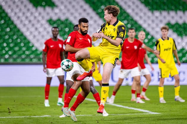 (L-R) Jesse Tugbenyo (TSV Havelse, 33) im Zweikampf mit Jannik Mause (SC Fortuna Koeln, 37) GER, TSV Havelse vs. SC Fortuna Koeln, Fussball, 3. Liga, 7. Spieltag, Spielzeit 2026 2027, 25.09.2026 DFL Regulations prohibit any use of photographers as image sequences and or quasi-video. GER, TSV Havelse vs. SC Fortuna Koeln, Fussball, 3. Liga, 7. Spieltag, Spielzeit 2026 2027, 25.09.2026 Hannover Copyright: xEibner-Pressefoto JanxRollingerx EP_JSK