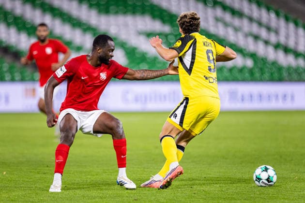 (L-R) Dennis Duah (TSV Havelse, 15) im Zweikampf mit Enzo Wirtz (SC Fortuna Koeln, 09) GER, TSV Havelse vs. SC Fortuna Koeln, Fussball, 3. Liga, 7. Spieltag, Spielzeit 2026 2027, 25.09.2026 DFL Regulations prohibit any use of photographers as image sequences and or quasi-video. GER, TSV Havelse vs. SC Fortuna Koeln, Fussball, 3. Liga, 7. Spieltag, Spielzeit 2026 2027, 25.09.2026 Hannover Copyright: xEibner-Pressefoto JanxRollingerx EP_JSK
