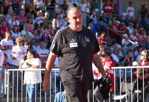 2026.09.25, Deutschland, Weinstadt Fußball VfB Stuttgart vs. 1. FC Heidenheim, Trainer Frank Schmidt (Heidenheim)