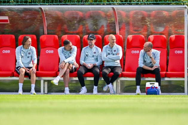 SOCCER - NL, AUT vs KOS VIENNA,AUSTRIA,26.SEP.26 - SOCCER - UEFA Nations League, group stage, OEFB international match, Länderspiel, Nationalmannschaft Austria vs Kosovo, preview, training team AUT. Image shows the staff of AUT.  GEPAxpictures xAvnixRetkoceri