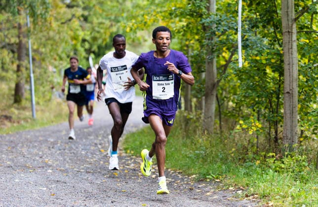 260926 Ebba Thulu Chala, Sverige i täten under Lidingöloppet 30km den 26 september 2026 i Lidingö. Copyright: PETERxHOLGERSSON BB260926PH018